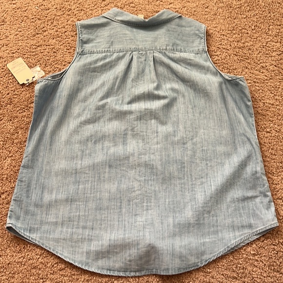 Classic Shirt - Picture 5 of 7